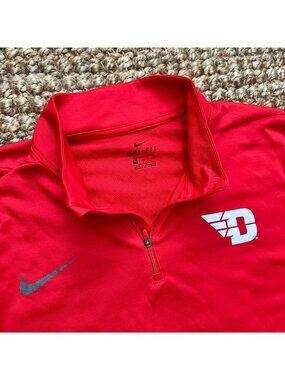 Nike Dayton Flyers Quarter Zip Pullover (XL Men’s) Red